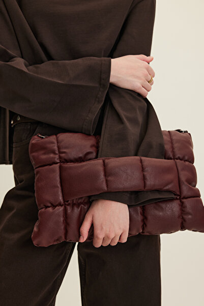 Manuka Quilted Leather Soft Bag Burgundy