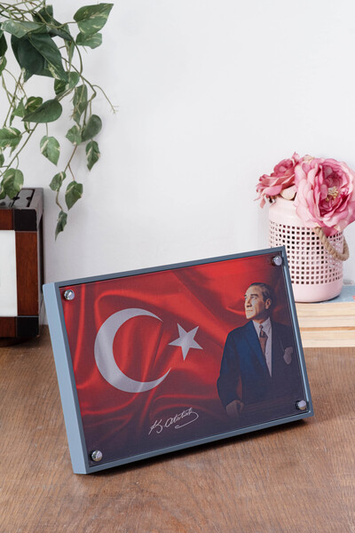 Montisu Masaüstü % 100 Ahşap Atatürk Desenli Çerçeve