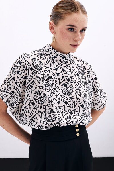 Sateen Kısa Kol Desenli Bluz - Ekru