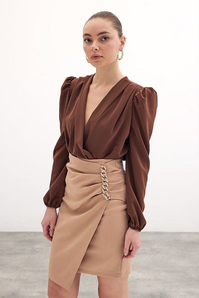 Sateen Fusta cu detaliu lanț - Camel