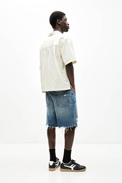 Pull & Bear Distressed denim bermuda