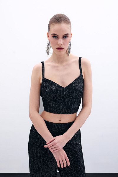 Sateen Crop cu paiete cu bretele groase - negru
