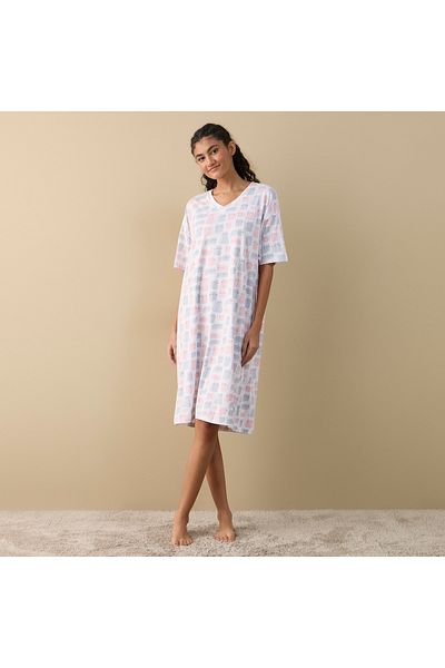 FAV Printed Sleepshirt with V-neck and Short Sleeves