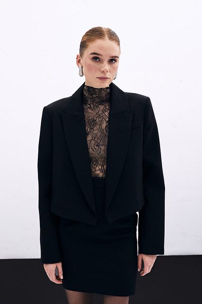 Sateen Tight Black Shawl Collar Short Jacket