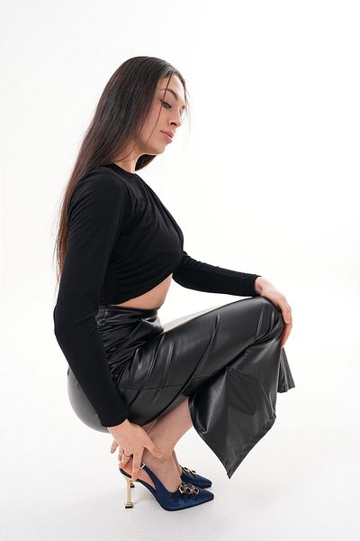 La Limar pantofi cu toc stiletto cu cataramă cu toc auriu de 8,5 cm din satin cu dungi bleumarin