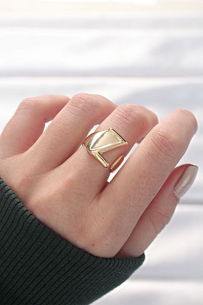 Skygo Gold Colored Letter Z Adjustable Ring - TJ-BYK3153