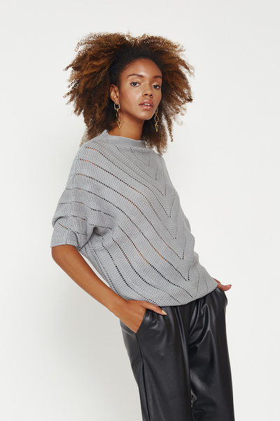 Hopoi Γυναικείο ασύμμετρο πουλόβερ διάτρητο