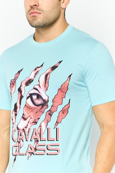 Cavalli Class تي شيرت رجالي بطبعة جرافيكية وأكمام قصيرة ورقبة دائرية، أزرق فاتح