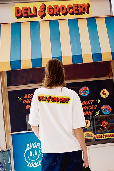 Pull & Bear White Deli & Grocery T-shirt