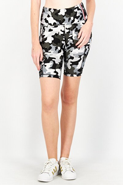 Tommy Hilfiger Sport شورت تدريب رياضي نسائي مموه، متعدد الألوان