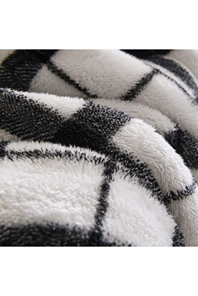 Mezoe Checkered Pattern Mink Sherpa Blanket King