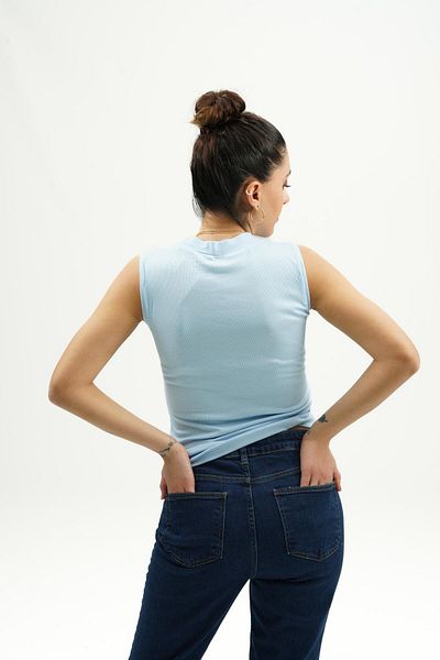 Sora Wear Tricou de damă cu gât cu mâneci zero din viscoză - albastru