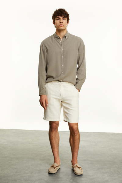 Mudo شورت تشينو مستقيم مخطط