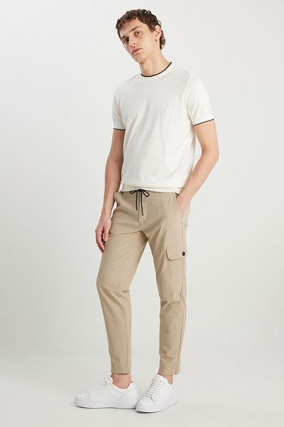 AC&Co / Altınyıldız Classics Ανδρικό εκρού 100% βαμβακερό μπλουζάκι με κανονική εφαρμογή με λαιμόκοψη