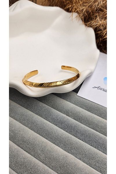 AURA Geometric Patterned Steel K Student