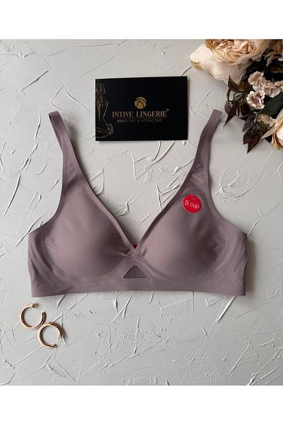 İntive Lingerie Eleanor Σουτιέν με ελαφρύ στήριγμα με λεπτή λουριά με λαιμόκοψη V με λεπτομέρεια δαντέλας μπροστά και στο πλάι