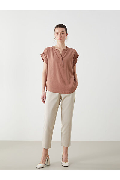 LC Waikiki بنطلون سيجارة نسائي باللون البيج من ستاندرد فيت