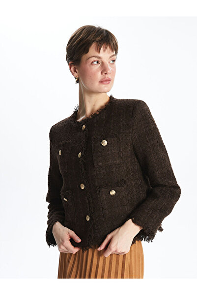 LC Waikiki سترة تويد نسائية بنمط مربعات وياقة دائرية باللون البني