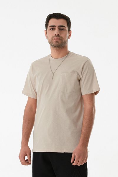 Fulla Moda Μπλουζάκι με λαιμόκοψη με λεπτομέρεια κολιέ με τσέπη