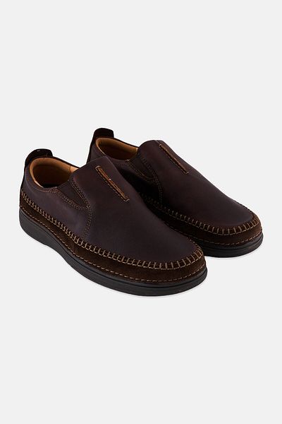 CLARKS حذاء كاجوال للرجال من Wide Nature 5 Walk سهل الارتداء، بني غامق