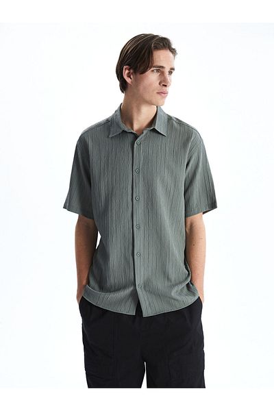 LC Waikiki Ανδρικό πουκάμισο με ριγέ με κοντό μανίκι New Season Comfortable Fit - S5JC22Z8
