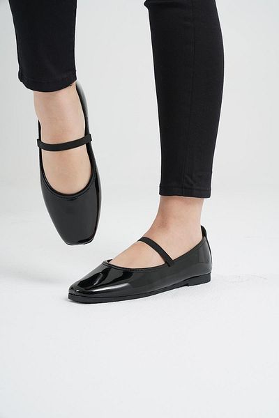 Beyond Women's Black Patent Leather Daily Elastic Low Heeled Comfortable Ballerinas Byndmrj01