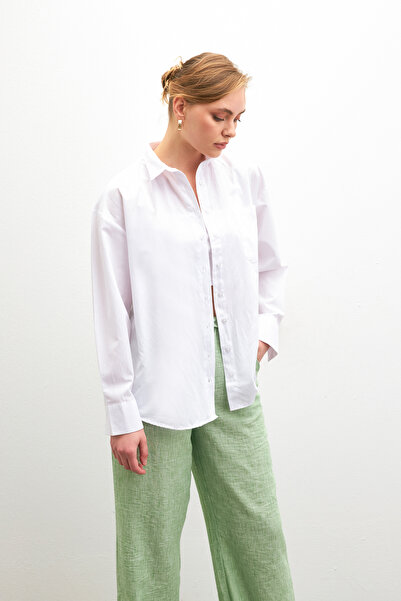 Bipantolon Γυναικείο λευκό oversize Basic μακρυμάνικο πουκάμισο με λεπτομέρεια ποπλίνα