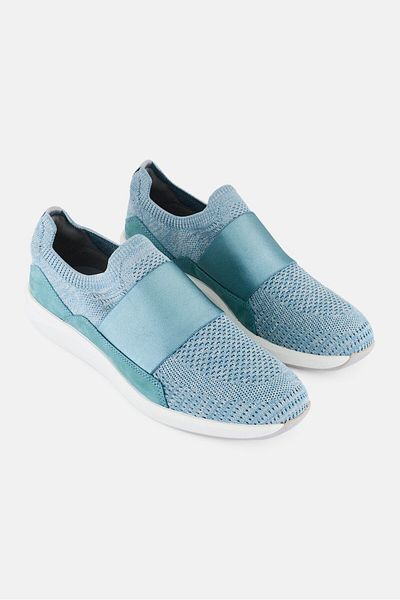CLARKS Women Standard Un Rio Knit Slip On Casual Shoes, Turquoise Green