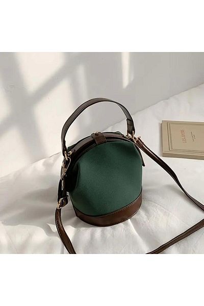 Accessories Мини чанта за всеки ден от тъмнозелена кожа с детайлен велур Vanilla Avenue