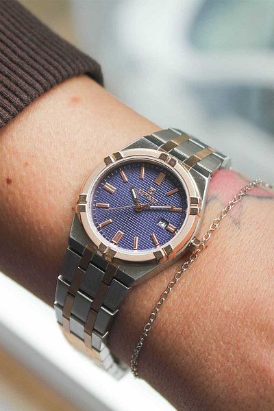 Reward Rwa 146599   Women's Wrist Watch with Steel Cord