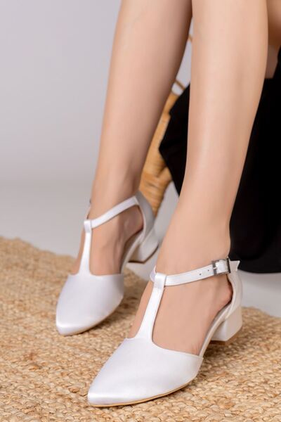 Hayalimdeki Ayakkabı Γυναικεία παπούτσια Jane White Satin με τακούνι