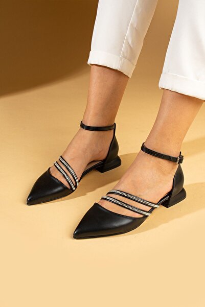 Pembe Potin Women's Ankle Stoned Black Classic Low Heel Shoes