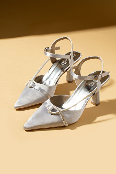 Pembe Potin Women's Elegant Gray Satin Band Detailed Heeled Shoes