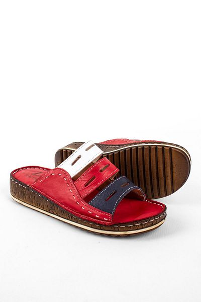 Lal Shoes & Bags شبشب بيرن جلد طبيعي نسائي - أحمر