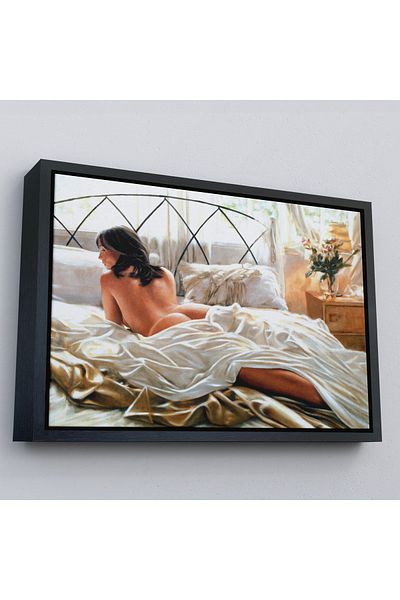 Harita Sepeti Femeie frumoasa pe pat cu cadru de aur Pictură decorativă de perete