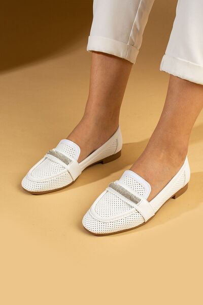 Pembe Potin Women's Flats White Stone Buckle Lightweight Comfortable Sole Stylish Casual Shoes