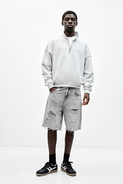 Pull & Bear Distressed denim bermuda