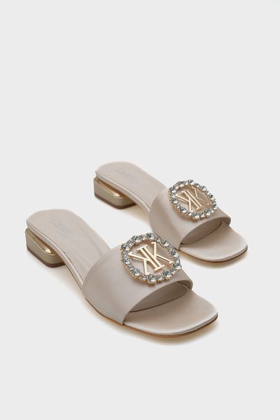 Capone Outfitters Γυναικείες παντόφλες με κοντό τακούνι Malka Round Blunt Toe Stone Buckle