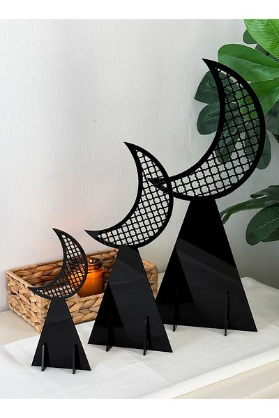 LOWHA Set of 3 Acrylic Decor Stands in Ramadan Crescent Shape with Islamic Pattern