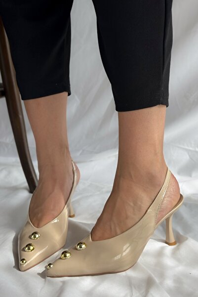 Shoebutik Alexa Бежевий шкіряний жіночий туфлі на високих підборах з золотими...