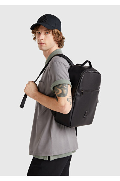 United Colors of Benetton Ανδρικό σακίδιο πλάτης με φερμουάρ με μαύρο αντίκες...