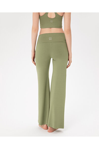 Ayma Active Yoga Pants with Green Shorts Thin Flowing Yoga Pants