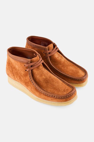CLARKS Men Wallabee Lace Up Boots, Brown