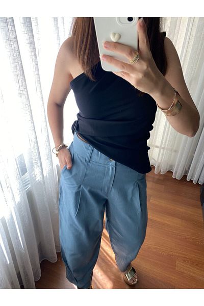Flow Carrot Cut Front Pleated Linen Trousers