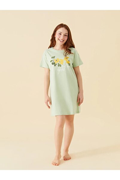 LC Waikiki ثوب نوم نسائي أخضر صغير الحجم برقبة دائرية