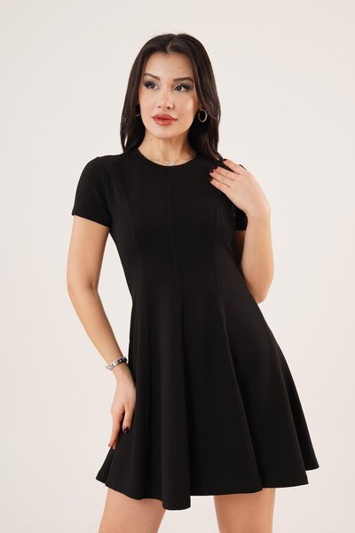 Hipo Trend Prednja strana Sa detaljima šava Zvonast kroj modela crne haljine