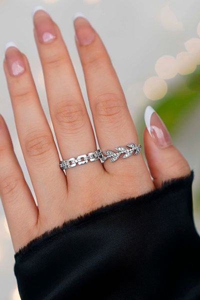 The Collection Set of 2 Zircon Stone Chain and Leaf Model Silver Adjustable Women's Ring Set (2 Rings)