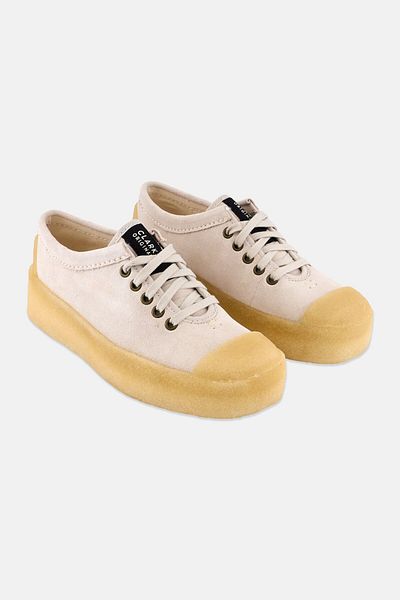 CLARKS حذاء كاجوال نسائي قياسي برباط من Tor Hoop باللون الأبيض الفاتح