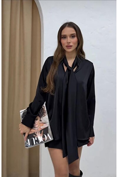 Butik yaka detay saten gömlek