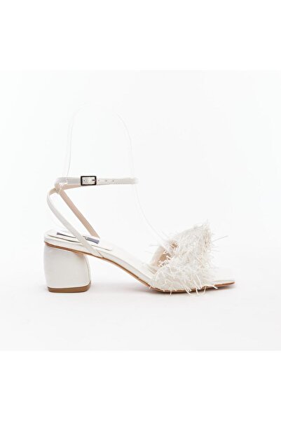 derinet Bilekten Bantlı Kadın Abiye Ayakkabı